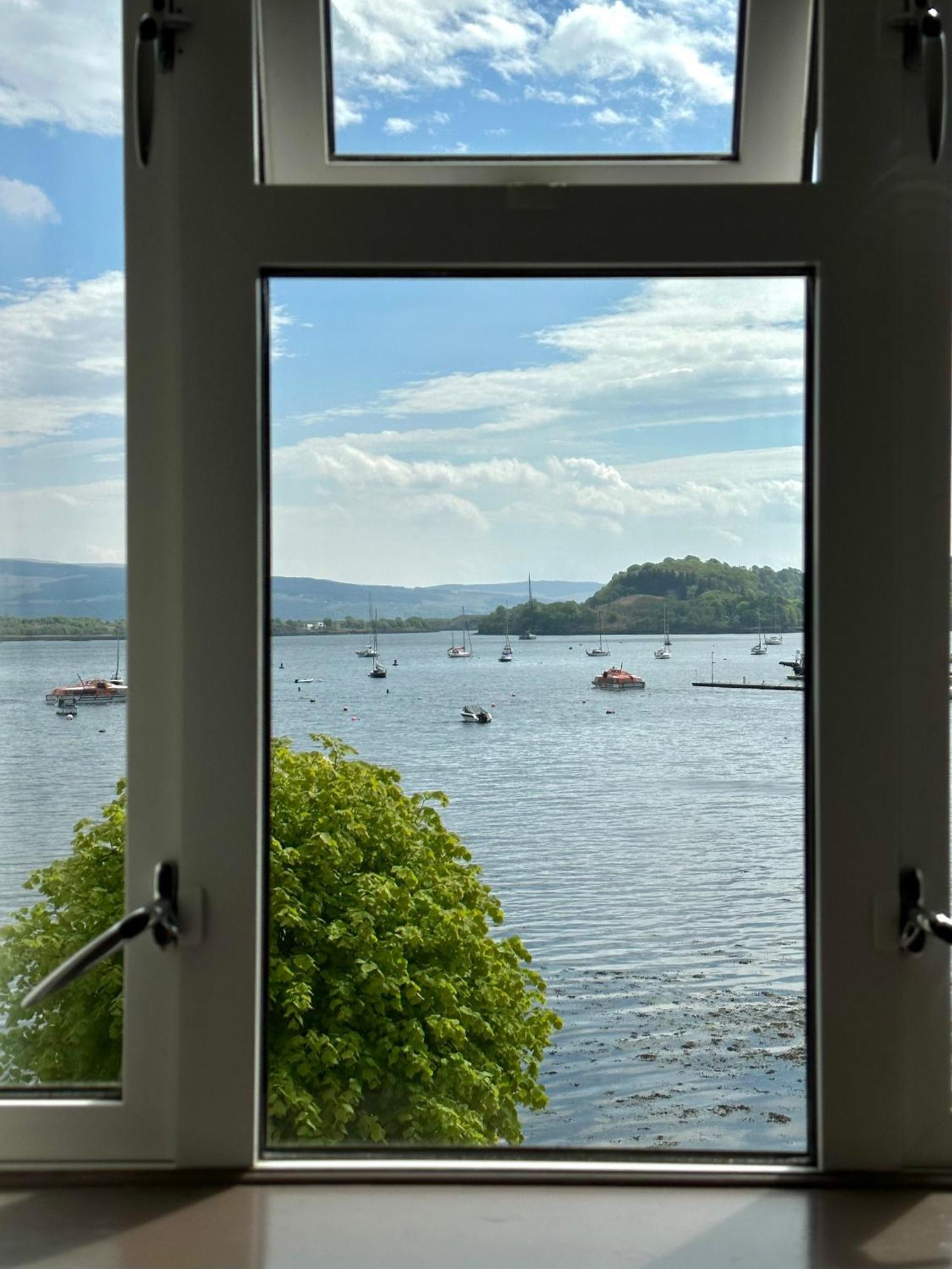 The Tobermory Hotel Bagian luar foto