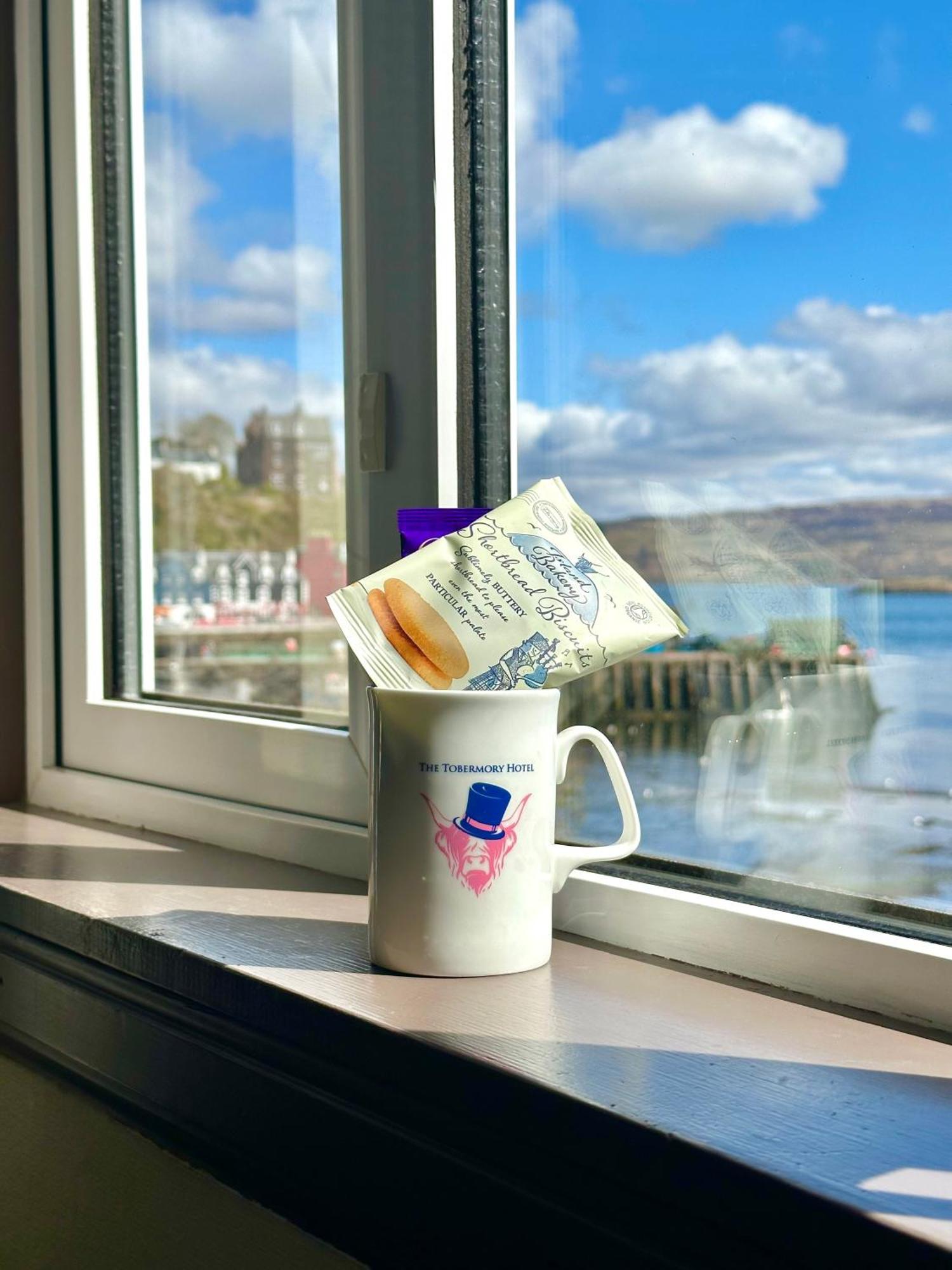The Tobermory Hotel Bagian luar foto